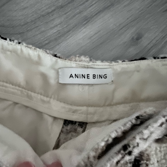 New Anine Bing Becky Short - Picture 2 of 2